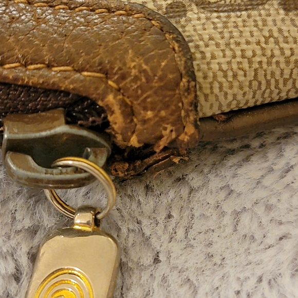 GUCCI GG Canvas Web Sherry Line Shoulder Bag - Picture 4 of 16